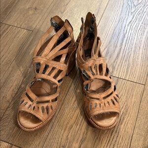 Freebird by Steven Sandals